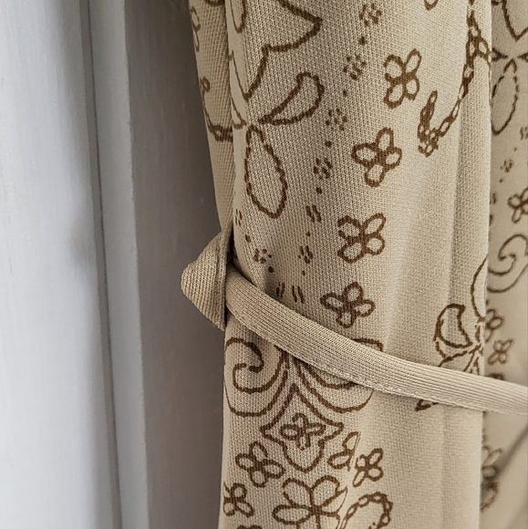 S•Deer Floral Print Ruched Shoulder Tie Waist Midi Dress - Picture 6 of 9